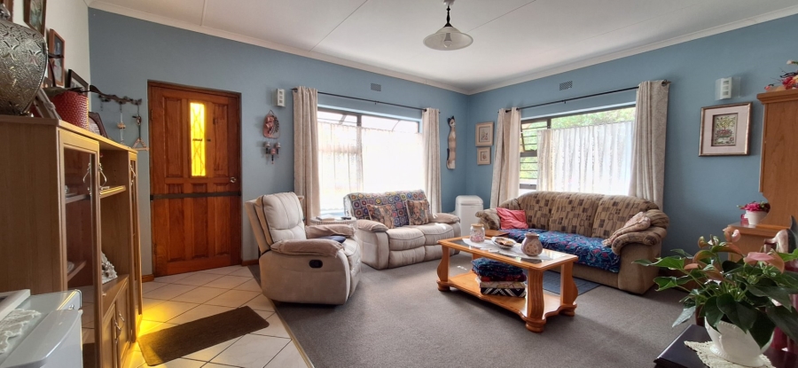 3 Bedroom Property for Sale in Albertinia Western Cape